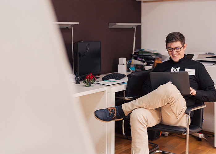 30 People Spill The Tea About Coworkers That Did Something Absolutely Crazy And Still Didn't Get Fired