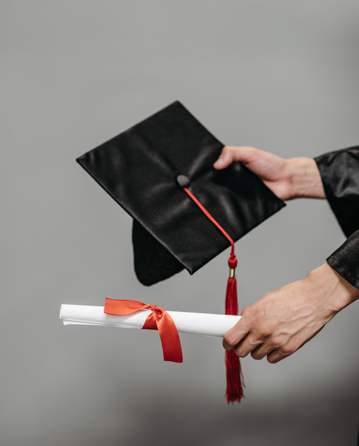 Woman Airs Family&rsquo;s Dirty Laundry After Being Blasted For Not Showing Up To A Graduation Party She Had No Idea About