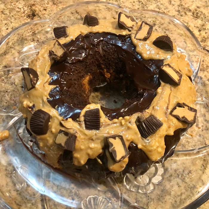 Birthday Girl Requests Cake That Her Cousin Is Allergic To, Causes Drama In The Family Birthday Girl Requests Cake That Her Cousin Is Allergic To, Causes Drama In The Family