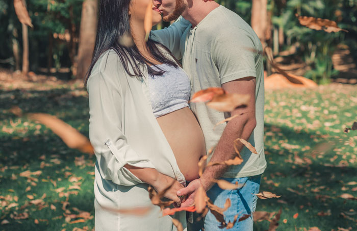 "[Am I The Jerk] For Yelling At My Brother&rsquo;s Pregnant Girlfriend And Kicking Them Both Out Of My House After She Threw Away My Food?"