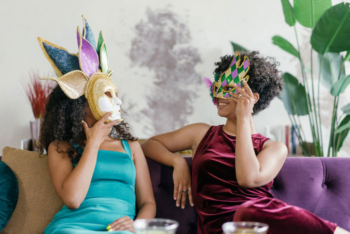 Woman Airs Family&rsquo;s Dirty Laundry After Being Blasted For Not Showing Up To A Graduation Party She Had No Idea About