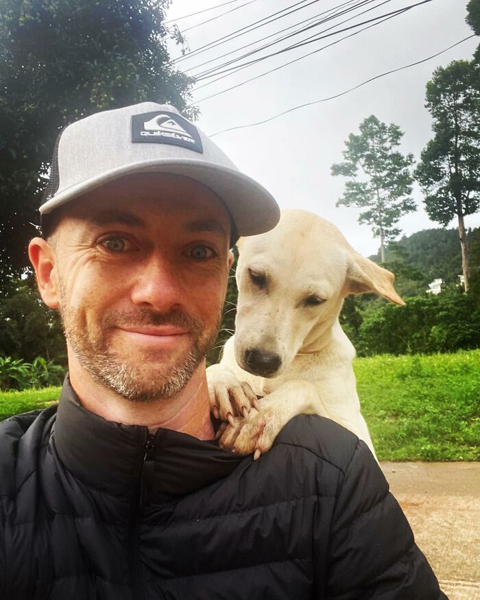 Man Finds His True Happiness Saving Stray Dogs In Thailand (20 Pics) Man Finds His True Happiness Saving Stray Dogs In Thailand (20 Pics)