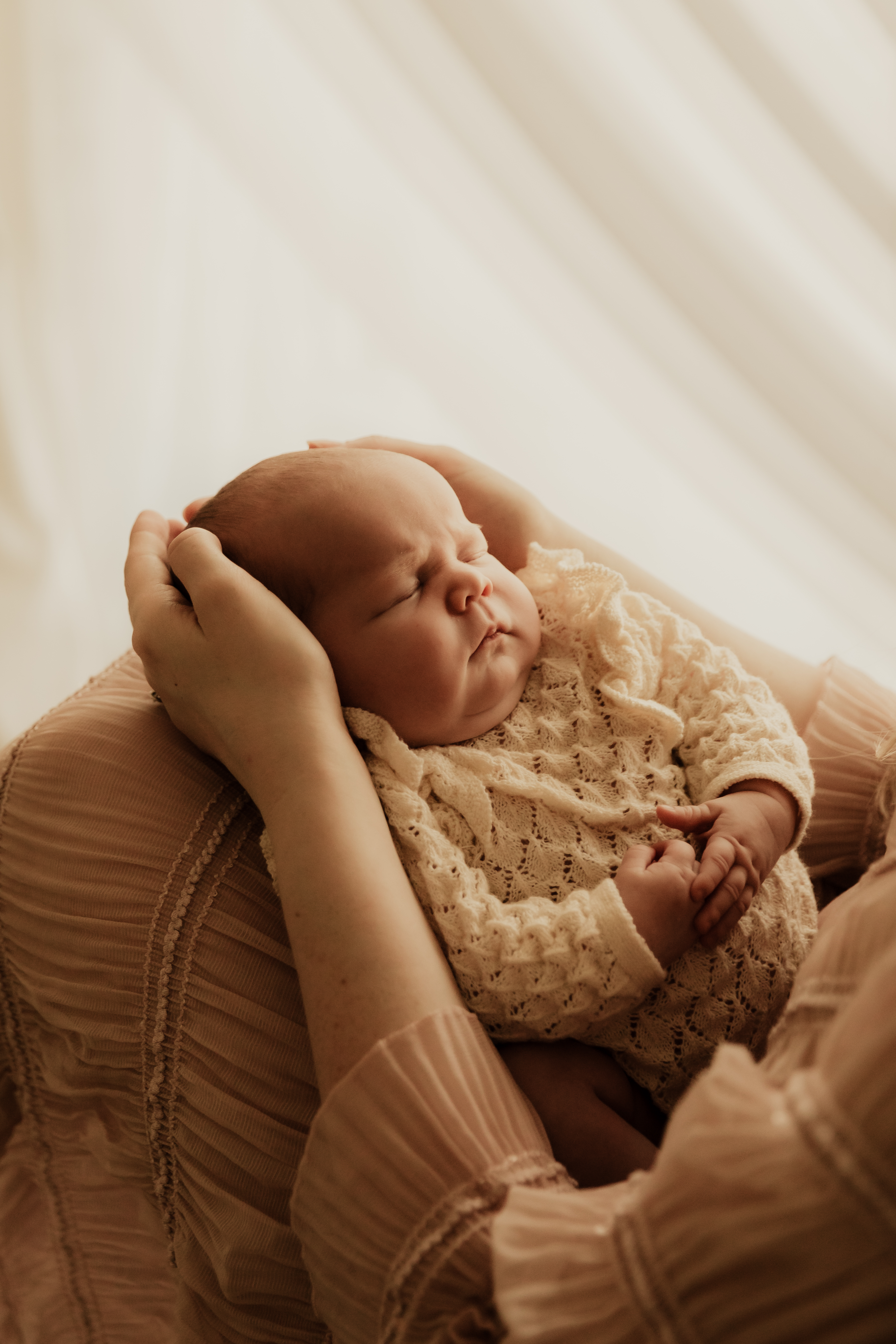 5 Reasons To Get Newborn Portraits For Your Little One