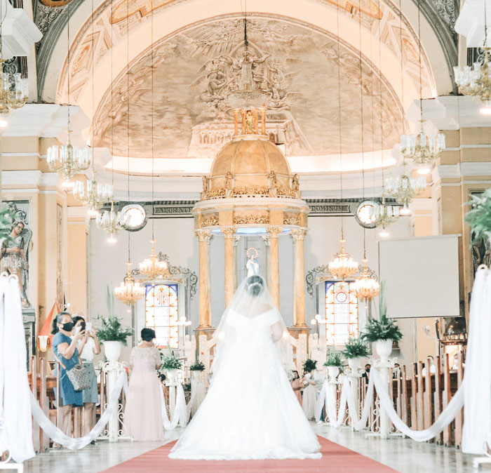 Mom Gets Mad Over Daughter's Refusal To Let Stepdad Walk Her Down The Aisle