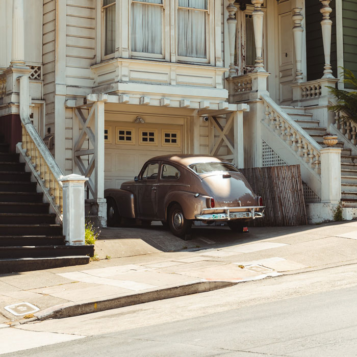 "I've Noticed My Driveway Is Always Full Of Their Cars": Man Is Sick And Tired Of Neighbors Parking Cars On His Driveway So He Decides To Block It