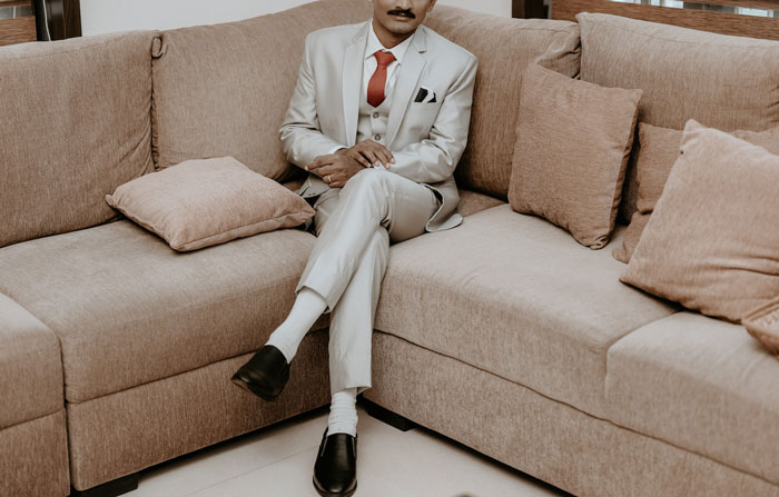 Teen Tells Dad He&rsquo;ll Leave The House If He Won&rsquo;t Stop Bringing Random Men Over