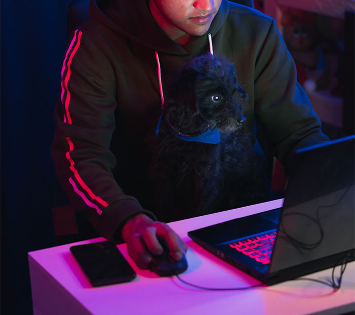 "Am I A Jerk For Picking My Wife Up From The Airport 10 Minutes Late?" "Am I A Jerk For Picking My Wife Up From The Airport 10 Minutes Late?"