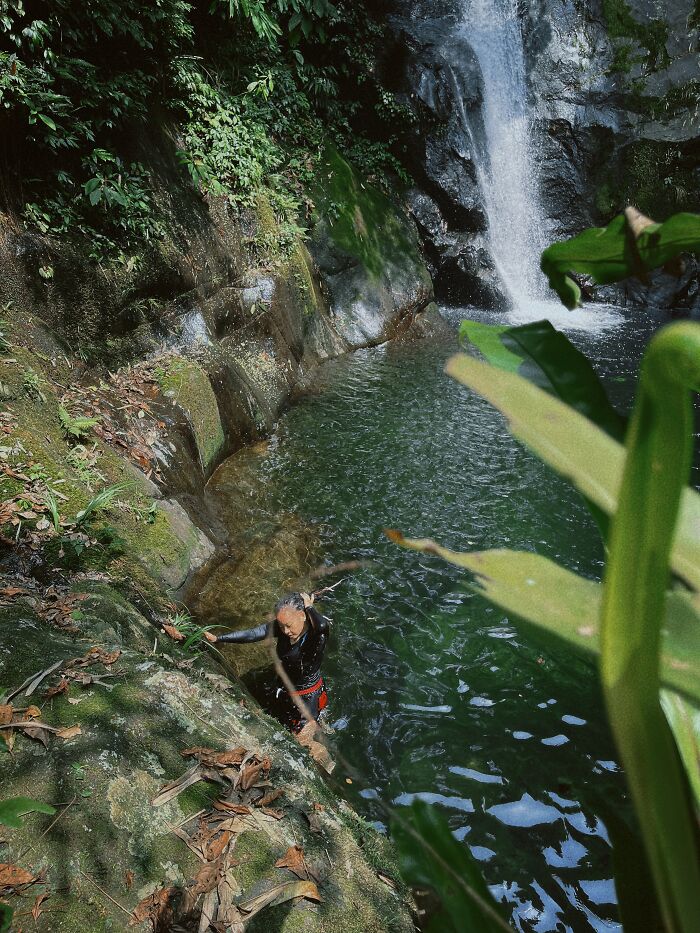 I Acted As The Little Mermaid In The "Death Gate" Stream In Vietnam