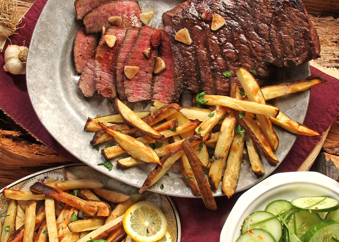 Sister's Family Tries Shaming Man For Not Paying $190 For Their Son's Steak, Despite The Man Warning The Boy Not To Order It Sister's Family Tries Shaming Man For Not Paying $190 For Their Son's Steak, Despite The Man Warning The Boy Not To Order It