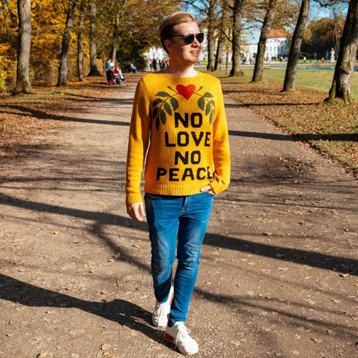 Mother Left ‘Lost’ And ‘Heartbroken’ When Daughter’s Newborn Is Dressed In A Designer Outfit Instead Of Her Handmade Set Mother Left ‘Lost’ And ‘Heartbroken’ When Daughter’s Newborn Is Dressed In A Designer Outfit Instead Of Her Handmade Set