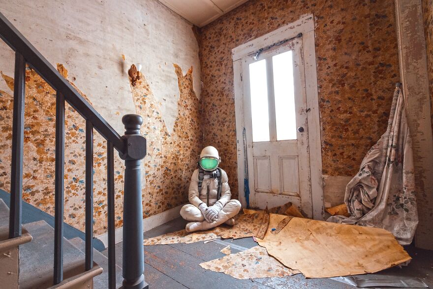 Photographer Uses Astronauts To Weave Fantastical Visual Stories