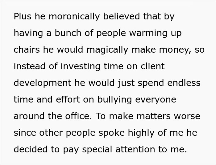"You Want To Know Where I Am At All Times?": Woman Religiously Reports To Boss Every 5 Minutes Until He Realizes How Ridiculous His Order Was