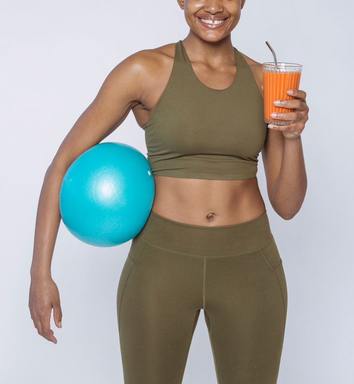 Woman Gets Fat-Shamed At A Gym And Is Ordered To &lsquo;Put On A Shirt&rsquo; By Entitled Girl Saying That Her Outfit Is &lsquo;Unsanitary&rsquo;