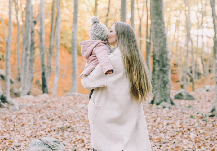 "She Was Just Trying To Clean Out The Extra Milk In Her Mouth": Newborn 'Defends' Mom Being Told Off For Public Breastfeeding