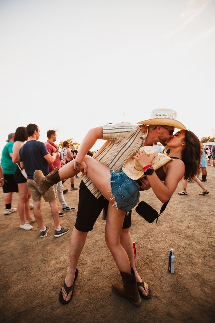 Woman&rsquo;s Quest Comes To An End As She Finds A Mystery Man She Kissed At A Festival