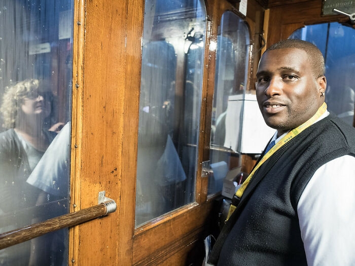 "I Make Six Figures A Year To Do Nothing At All Most Days": 30 Well-Paying Jobs That Are Often Overlooked