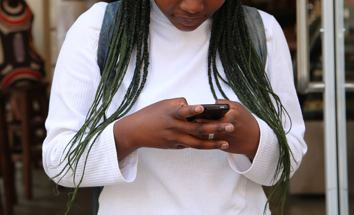 &ldquo;[Am I The Jerk] For Leaving The Engagement Dinner Due To My Fianc&eacute;e&rsquo;s Obsession With The Dog?&rdquo;