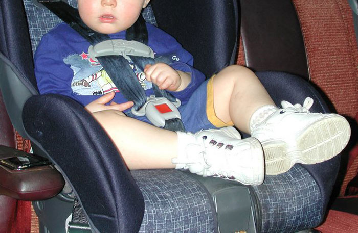 "She Was Just Trying To Clean Out The Extra Milk In Her Mouth": Newborn 'Defends' Mom Being Told Off For Public Breastfeeding