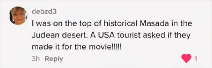 American-Tourists-Doing-Embarrassing-Things