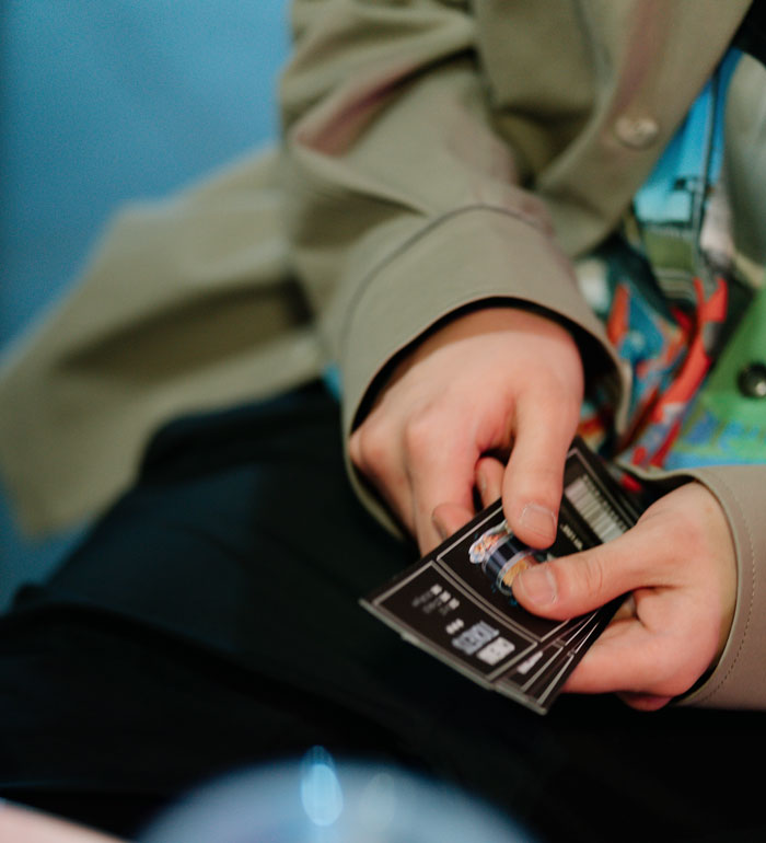 Person Sells Concert Tickets After Their Friends Keep 'Forgetting' To Pay Them Back, They Find Out And Go Ballistic Person Sells Concert Tickets After Their Friends Keep 'Forgetting' To Pay Them Back, They Find Out And Go Ballistic