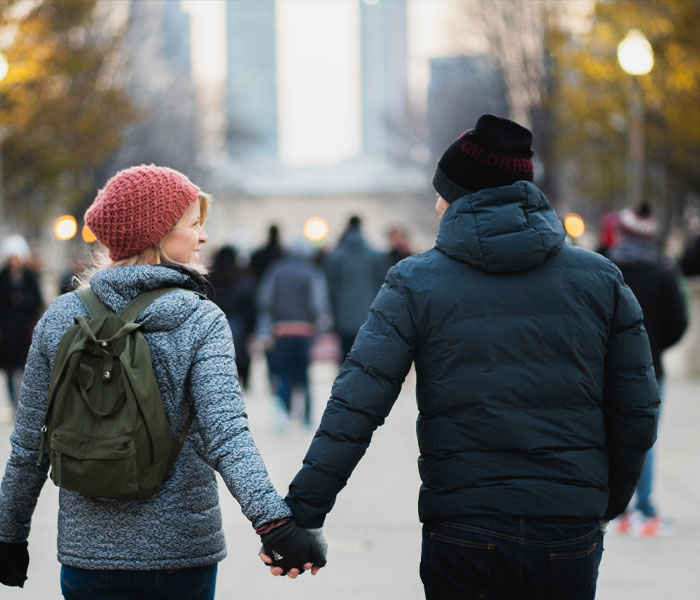 Man Hits On A Woman Without Knowing She's Trans, She Shuts Him Down In A Brilliant Way