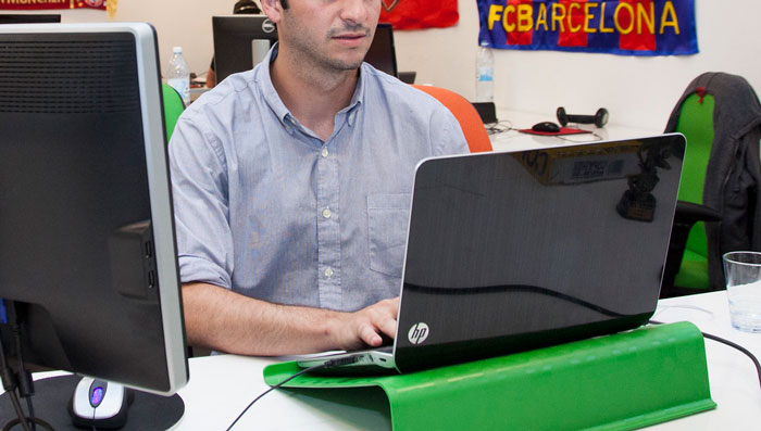 One-Upping Coworker Becomes The Laughing Stock Of The Office After His Web Of Lies Falls Apart