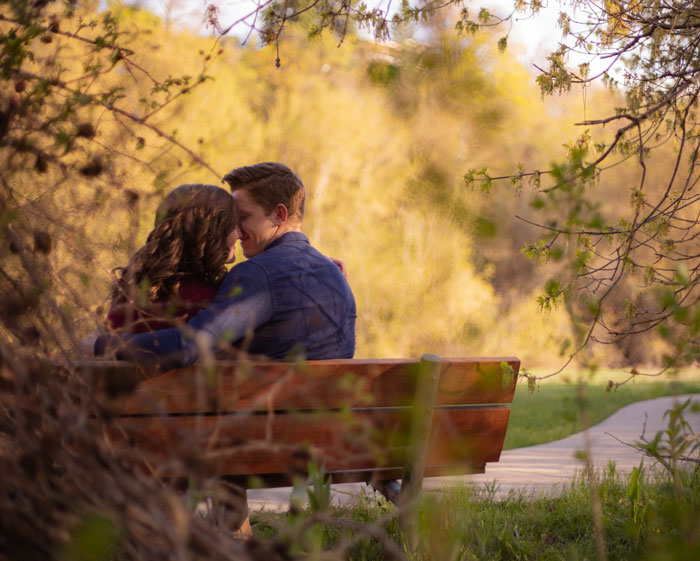 Man Helps A Random Customer Who Happens To Be &ldquo;The Least Romantic Man On The Planet&rdquo; Pleasantly Surprise His Wife With A Thoughtful Gift