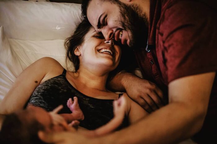 This Photographer Captures The Genuine Emotions Of Parents-To-Be At Birth (28 New Pics)