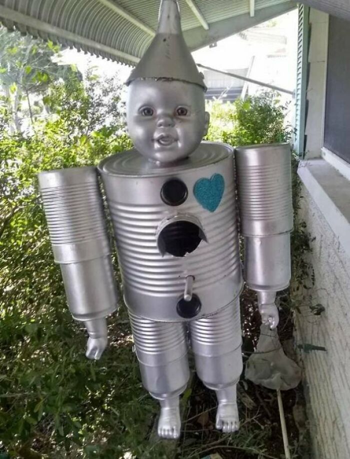 A Tiny Tin Baby For Your Holiday Season