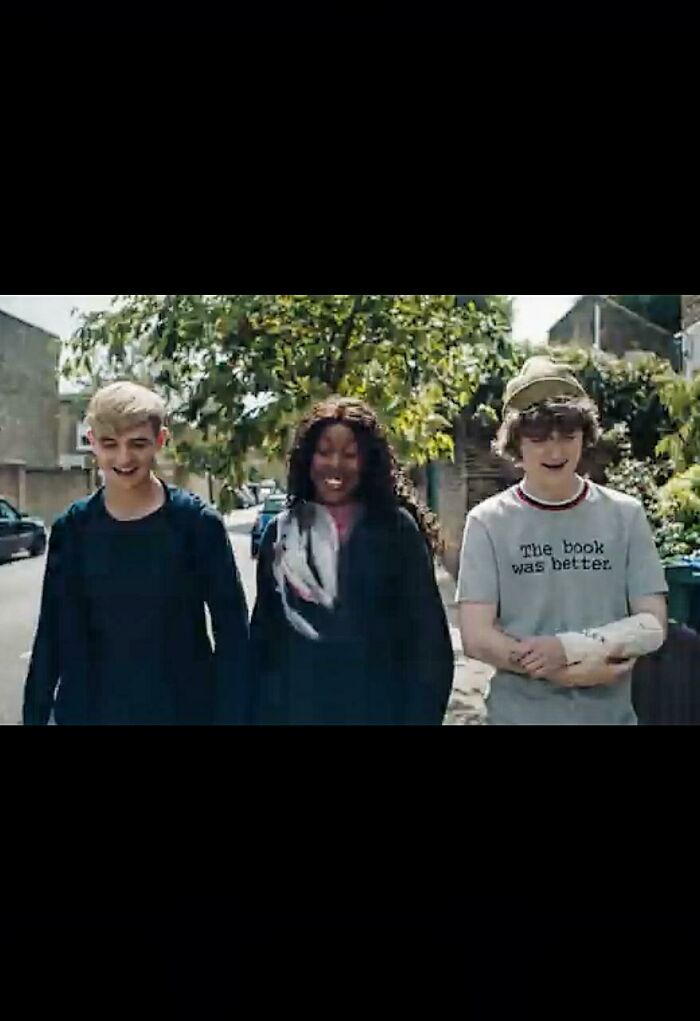 Tom Wears A 'The Book Was Better' Shirt In The Last Scene Of Alex Rider S1. It's Adapted From The Books