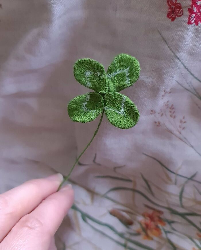 First Try At 3D Embroidery With A Wire