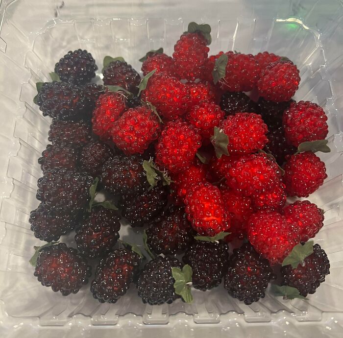 Mi mamá recibió esto de una amiga. Pensé que eran caramelos. Son de vidrio