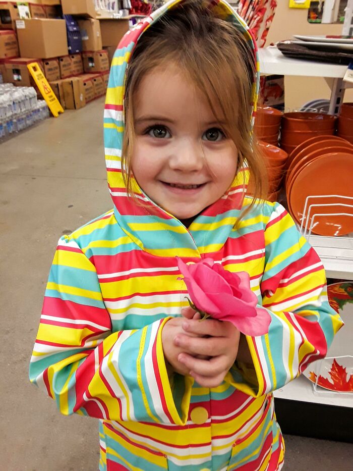 She's The Sweetest Little Girl ❤️