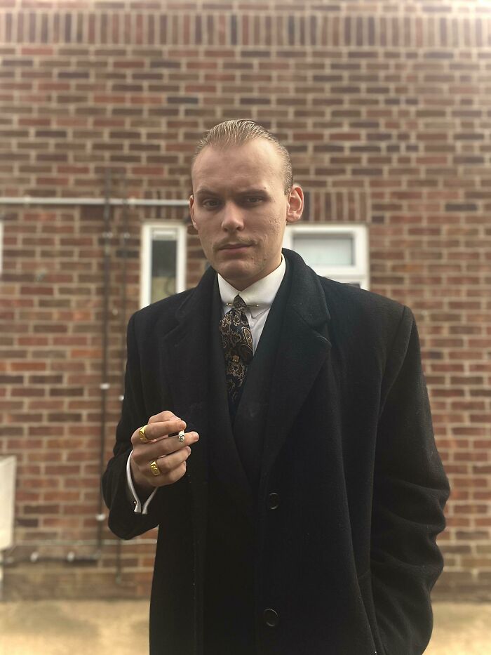 I Just Wanted To Show Off Briefly My Outfit I Wore To Watch The Queens Funeral Down At My Local Pub