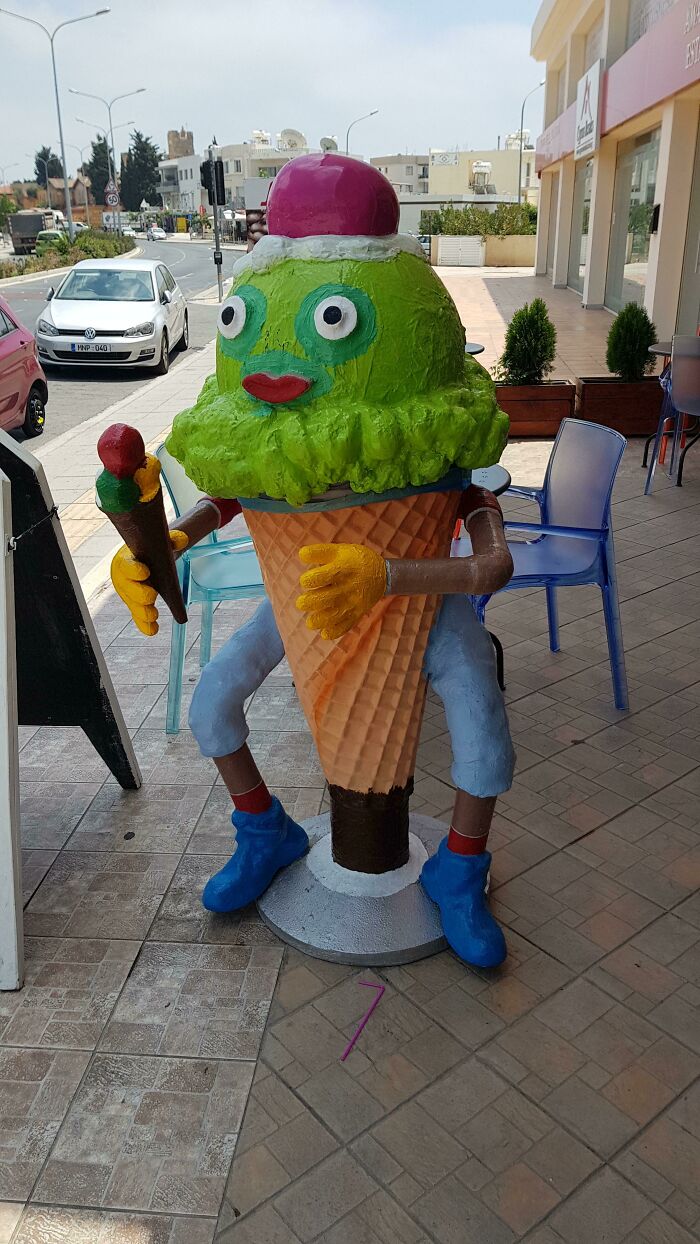 El chico de los helados quiere tu alma