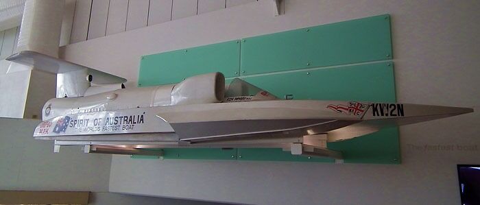 The Spirit of Australia, a wooden speed boat