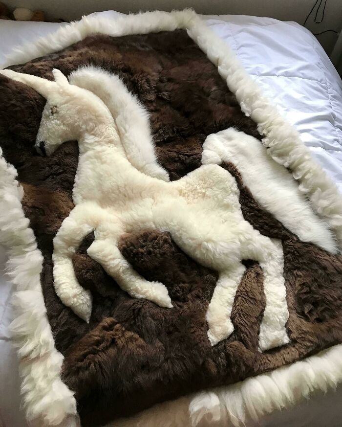 Rug with unicorn