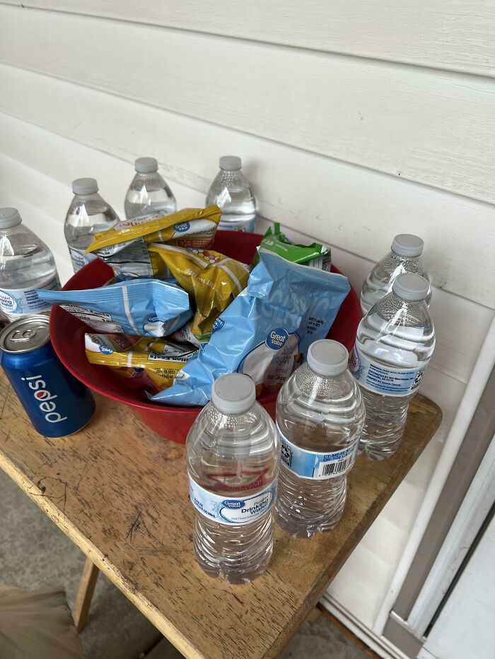 After 2 Years Of Gig Driving, My First Snack Tray