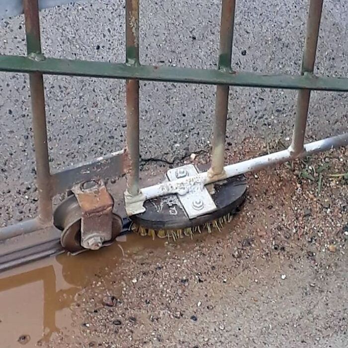 This Makes It Clean And Easy