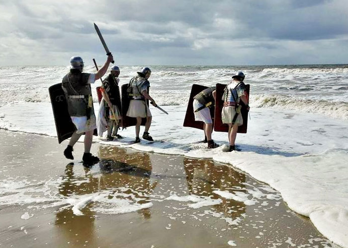 "What Are Some Events In Recorded History That Are Extremely Hard To Believe, But Without A Doubt Actually Happened?" (40 Pics)