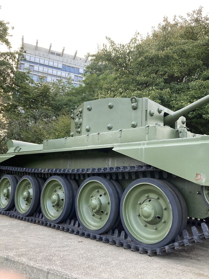 Tank Commereting Soldiers, Antwerp