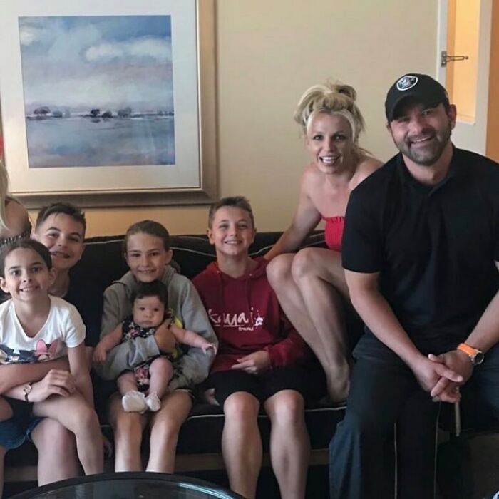 El exmarido y el hijo de Britney Spears aparentemente la acusaron de tomar drogas duras y ella les respondió con un desgarrador mensaje