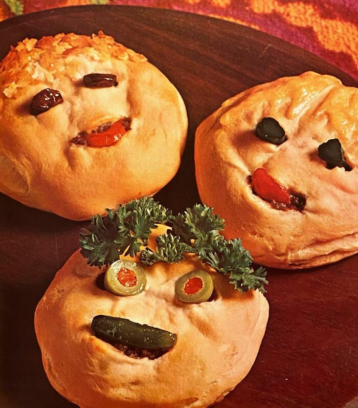 Funny Face Hamburgers (Pillsbury’s Bake Off Main Dish Cook Book, 1968)