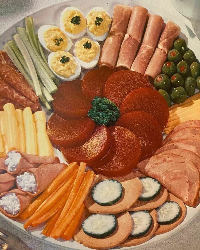 Ready-To-Eat-Meats With Cranberry Sauce (How To Save Money On Meat From Ocean Spray Cranberry Sauce)