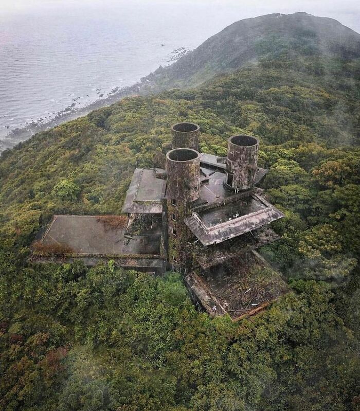 Deserted-Abandoned-Places-Pics