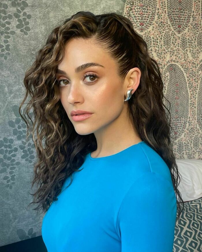 36-Year-Old Emmy Rossum Is Playing The Mom Of 27-Year-Old Tom Holland, And People Are Questioning The Age Gap