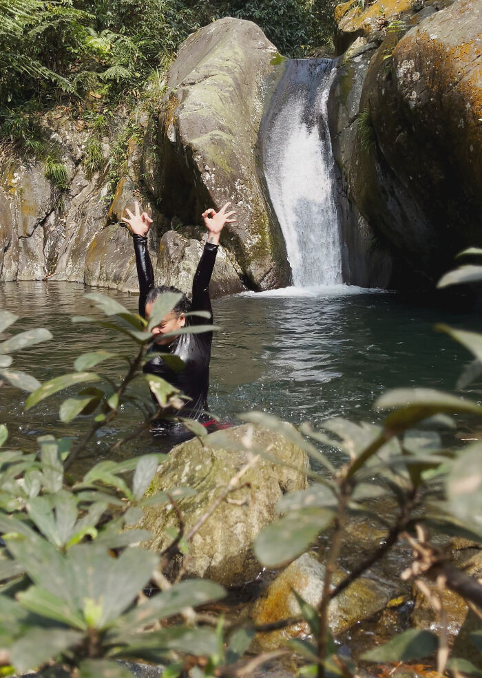 I Acted As The Little Mermaid In The "Death Gate" Stream In Vietnam