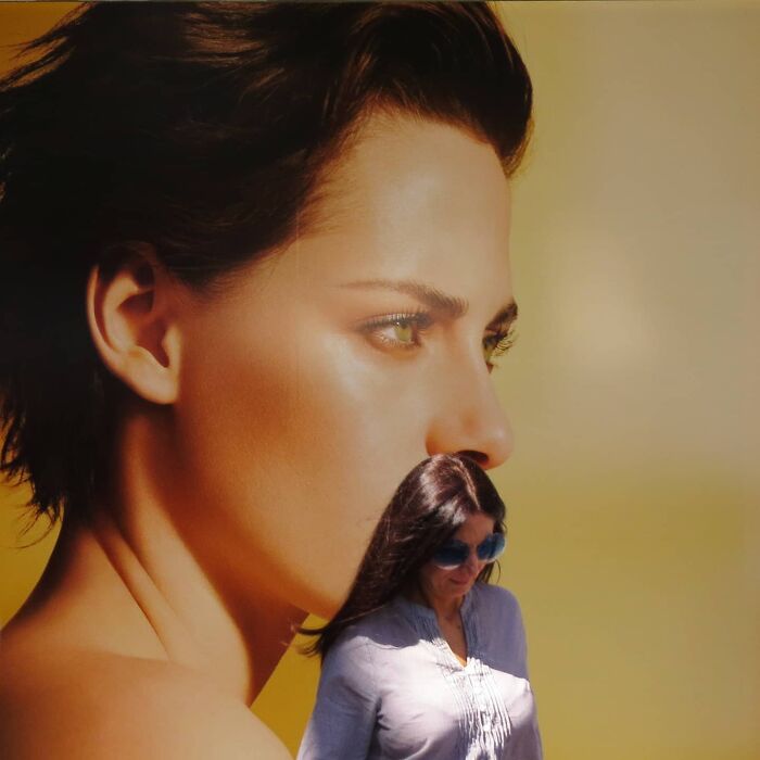 Photographer Captures Unbelievable Coincidences In The Streets