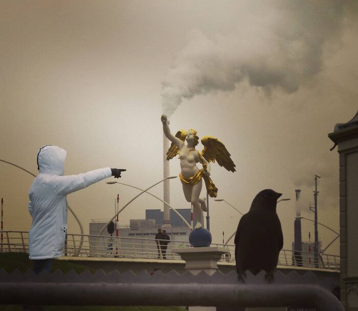 Photographer Captures Unbelievable Coincidences In The Streets