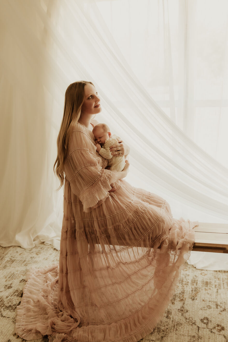 5 Reasons To Get Newborn Portraits For Your Little One